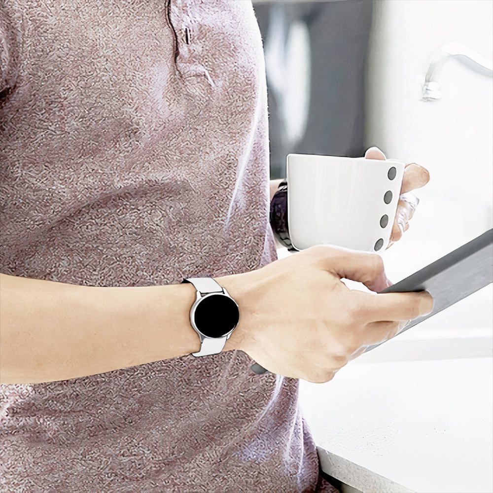Curea Silicone Classic - Samsung Galaxy Watch 7/6/6 Classic/5 Pro/5/4/4 Classic/3 41mm/42 mm/Active 2/Active/FE - 20mm - Alb