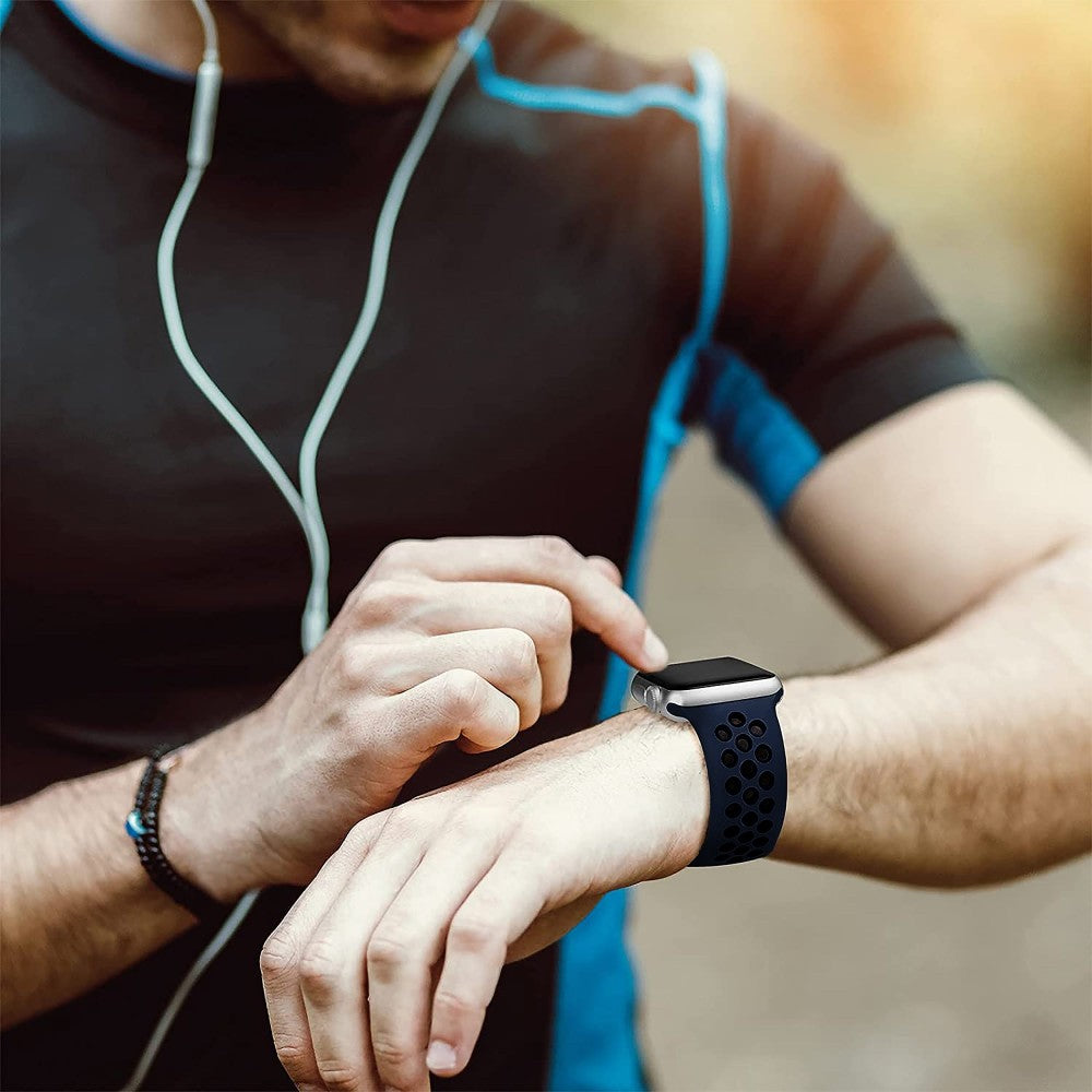 Curea Sport Loop Active - Apple Watch 1/2/3/4/5/6/7/8/9/SE/Ultra 1/Ultra 2 - 42/44/45/49 MM - S/M - Midnight Blue/Black