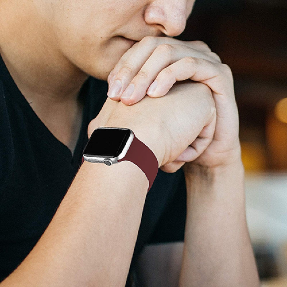 Curea Silicone Flex Loop - Apple Watch 1/2/3/4/5/6/7/8/9/SE/Ultra 1/Ultra 2 - 42/44/45/49 MM - Wine Red